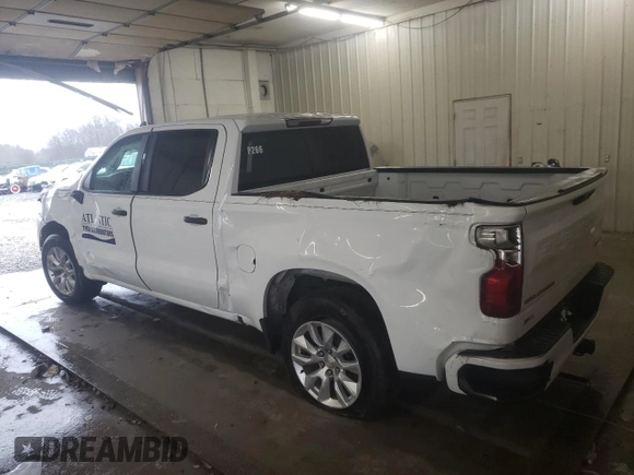 2022 Chevrolet Silverado 1500 Custom with VIN 1GCPABEK2NZ584597, listed as a Copart auction lot 42118715 with 113,757 mi miles and Salvage Title. Bid and sale history available at DreamBid. Image 2.