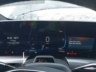 2024 Cadillac LYRIQ Luxury z VIN 1GYKPSRL6RZ120031, wystawiony jako IAAI lot #41579356 z przebiegiem 20 921 mil mil oraz . Historia ofert i sprzedaży dostępna na DreamBid. Obrazek 18.