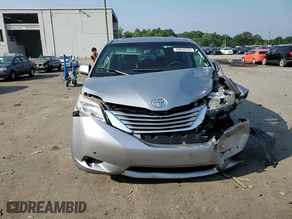 2016 Toyota Sienna XLE z VIN 5TDYK3DC2GS756021, wystawiony jako Copart lot #60636705 z przebiegiem 124 142 mil mil oraz Szkoda całkowita • Salvage title. Historia ofert i sprzedaży dostępna na DreamBid. Obrazek 14.