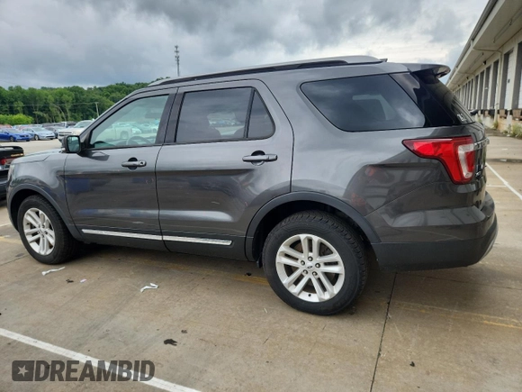 2017 Ford Explorer XLT с VIN 1FM5K7D88HGD82866, выставлен на аукционе Copart как лот 60116375 с пробегом 85 700 миль миль и Списание • Salvage title. История ставок и продаж доступна на DreamBid. Изображение 2.