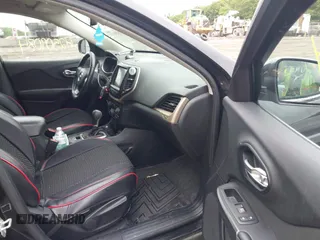 2016 Jeep Cherokee Altitude с VIN 1C4PJMCS5GW245979, выставлен на аукционе IAAI как лот 42509084 с пробегом 96 507 миль миль и . История ставок и продаж доступна на DreamBid. Изображение 5.