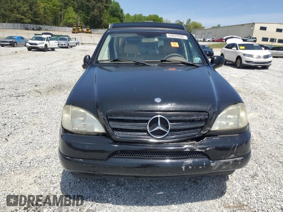 2001 Mercedes-Benz M 320/430/500 z VIN 4JGAB54E61A242946, wystawiony jako Copart lot #53629265 z przebiegiem 225 597 mil mil oraz Szkoda całkowita • Salvage title. Historia ofert i sprzedaży dostępna na DreamBid. Obrazek 5.