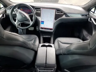 2016 Tesla Model S 90D with VIN 5YJSA1E44GF152673, listed as a Copart auction lot 50995495 with 69,439 mi miles and Salvage Title. Bid and sale history available at DreamBid. Image 8.