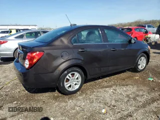 2015 Chevrolet Sonic LT z VIN 1G1JC5SH2F4200996, wystawiony jako Copart lot #53979965 z przebiegiem 129 200 mil mil oraz Szkoda całkowita • Salvage title. Historia ofert i sprzedaży dostępna na DreamBid. Obrazek 3.