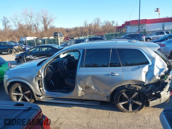 2019 Volvo XC90 R-Design with VIN YV4A22PM0K1490498, listed as a IAAI auction lot 41223135 with 50,682 mi miles. Bid and sale history available at carsss.com. Image 15.