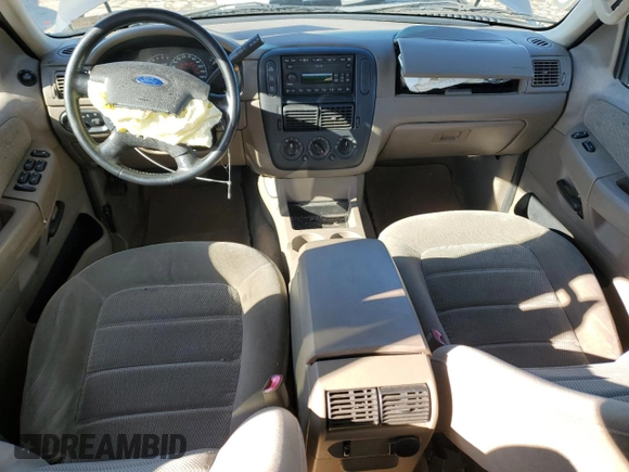 2002 Ford Explorer XLT with VIN 1FMZU73W52UD04193, listed as a Copart auction lot 45418235 with 211,401 mi miles and Salvage title. Bid and sale history available at DreamBid. Image 8.