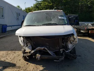 2018 GMC Savana Cargo Van with VIN 1GTW7BFP2J1253399, listed as a Copart auction lot 71021024 with 111,273 mi miles and Salvage Title. Bid and sale history available at carsss.com. Image 5.