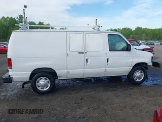 2011 Ford Econoline Cargo Commercial z VIN 1FTNE2EL6BDB35128, wystawiony jako IAAI lot #42088056 z przebiegiem 146 609 mil mil oraz . Historia ofert i sprzedaży dostępna na DreamBid. Obrazek 13.