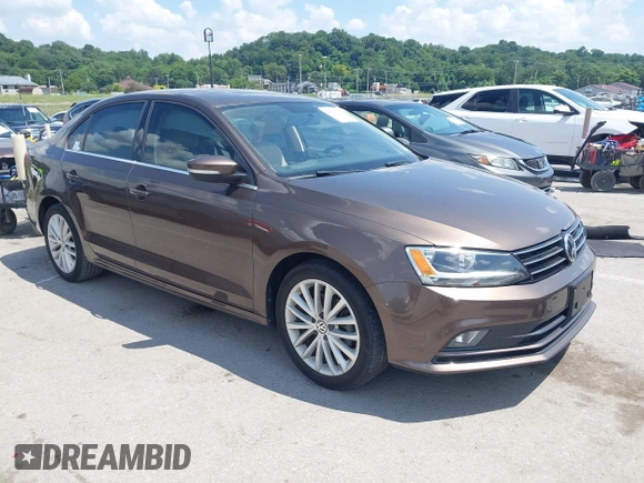 2015 Volkswagen Jetta SE with VIN 3VWD07AJ0FM214295, listed as a IAAI auction lot 42593549 with 62,720 mi miles and . Bid and sale history available at DreamBid. Image 1.