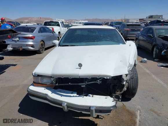 1996 Buick Roadmaster Collectors Edition with VIN 1G4BN52P3TR407775, listed as a IAAI auction lot 41831605 with 100,680 mi miles. Bid and sale history available at carsss.com. Image 12.