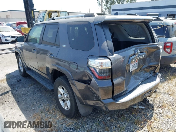 2020 Toyota 4Runner SR5 with VIN JTEZU5JRXL5219668, listed as a IAAI auction lot 42328511 with 99,970 mi miles and . Bid and sale history available at DreamBid. Image 3.