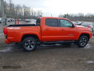 2017 Toyota Tacoma SR5 with VIN 5TFCZ5AN6HX121144, listed as a IAAI auction lot 41666728 with 85,176 mi miles. Bid and sale history available at carsss.com. Image 13.