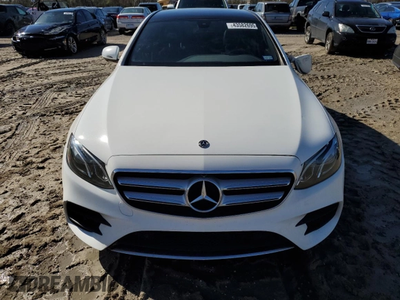 2019 Mercedes-Benz E-Class E 300 with VIN WDDZF4JB0KA533515, listed as a Copart auction lot 43582695 with 0 mi miles and Salvage Title. Bid and sale history available at carsss.com. Image 5.