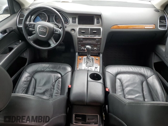 2010 Audi Q7 Premium z VIN WA1CMAFE5AD002356, wystawiony jako Copart lot #60822805 z przebiegiem 177 191 mil mil oraz Czysty tytuł • Clean title. Historia ofert i sprzedaży dostępna na DreamBid. Obrazek 8.
