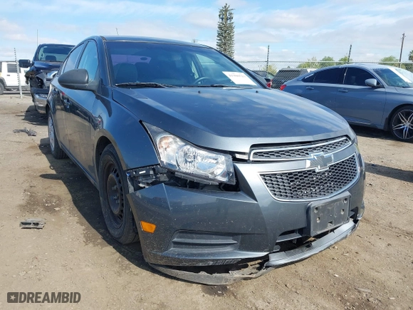 2013 Chevrolet Cruze LS with VIN 1G1PA5SG8D7222553, listed as a IAAI auction lot 41900523 with 127,852 mi miles. Bid and sale history available at carsss.com. Image 1.