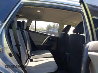2018 Toyota RAV4 XLE with VIN JTMWFREV3JD120189, listed as a IAAI auction lot 41976999 with 62,182 mi miles and . Bid and sale history available at carsss.com. Image 8.
