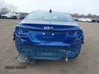 2023 Kia Forte LXS z VIN 3KPF24AD1PE602579, wystawiony jako IAAI lot #41760080 z przebiegiem 28 424 mil mil oraz . Historia ofert i sprzedaży dostępna na DreamBid. Obrazek 16.