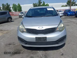 2013 Kia Rio LX z VIN KNADM4A3XD6225208, wystawiony jako IAAI lot #42477099 z przebiegiem 111 996 mil mil oraz . Historia ofert i sprzedaży dostępna na DreamBid. Obrazek 6.