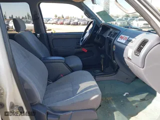 2000 Toyota 4Runner with VIN JT3GM84RXY0058918, listed as a IAAI auction lot 41432145 with 342,077 mi miles. Bid and sale history available at carsss.com. Image 5.