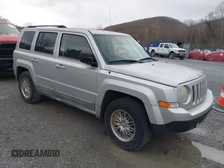 2011 Jeep Patriot Latitude with VIN 1J4NF1GB0BD158264, listed as a IAAI auction lot 41804584 with 191,968 mi miles and . Bid and sale history available at DreamBid. Image 1.