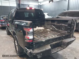 2024 Nissan Frontier PRO-4X with VIN 1N6ED1EK2RN643036, listed as a IAAI auction lot 41395401 with 24,799 mi miles. Bid and sale history available at carsss.com. Image 3.