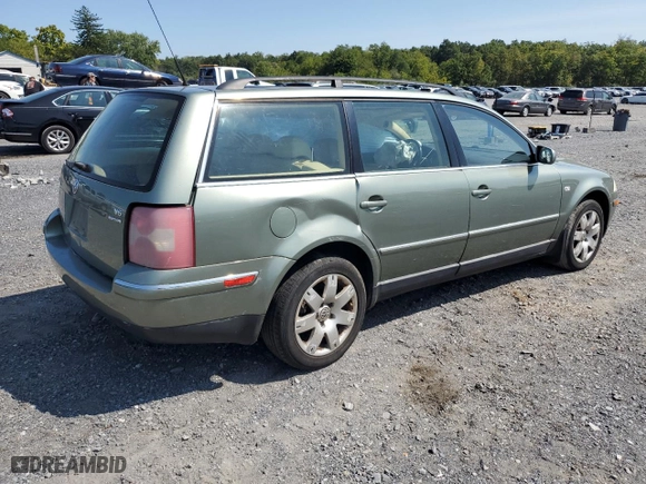 2003 Volkswagen Passat GLX with VIN WVWYH63B23E326238, listed as a Copart auction lot 70220704 with 167,857 mi miles and Salvage Title. Bid and sale history available at carsss.com. Image 3.