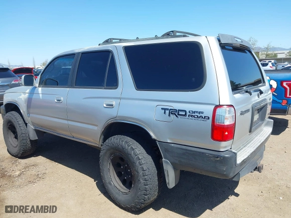 2001 Toyota 4Runner SR5 with VIN JT3GN86R810210887, listed as a IAAI auction lot 41841575 with 414,348 mi miles. Bid and sale history available at carsss.com. Image 6.