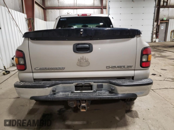 2004 Chevrolet Silverado 1500 with VIN 1GCEK19T24Z307903, listed as a Copart auction lot 49138965 with 165,162 mi miles and Salvage Title. Bid and sale history available at DreamBid. Image 6.