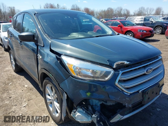 2019 Ford Escape SE z VIN 1FMCU9GDXKUC06609, wystawiony jako IAAI lot #42061974 z przebiegiem 148 064 mil mil oraz . Historia ofert i sprzedaży dostępna na DreamBid. Obrazek 6.