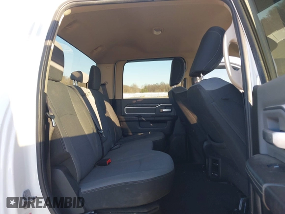 2019 Ram 2500 Big Horn with VIN 3C6UR5DJ3KG605871, listed as a IAAI auction lot 41292336 with 104,270 mi miles and . Bid and sale history available at DreamBid. Image 8.
