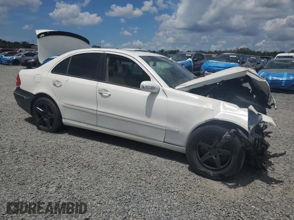 2003 Mercedes-Benz E 320 z VIN WDBUF65J33A131165, wystawiony jako Copart lot #58380895 z przebiegiem Nie podano mil oraz Szkoda całkowita • Salvage title. Historia ofert i sprzedaży dostępna na DreamBid. Obrazek 4.