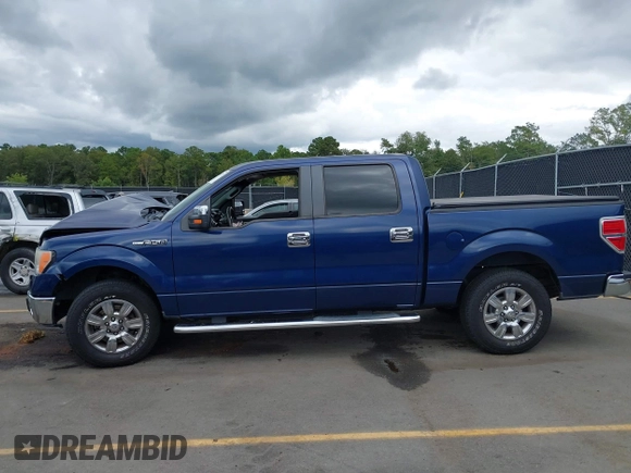 2010 Ford F-150 XL with VIN 1FTEW1C82AKE63887, listed as a IAAI auction lot 40321722 with 240,346 mi miles. Bid and sale history available at carsss.com. Image 14.