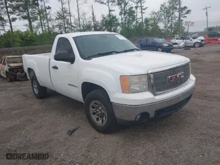 2008 GMC Sierra 1500 Work Truck with VIN 1GTEC14C88Z171268, listed as a IAAI auction lot 41923097 with 275,172 mi miles. Bid and sale history available at carsss.com. Image 1.