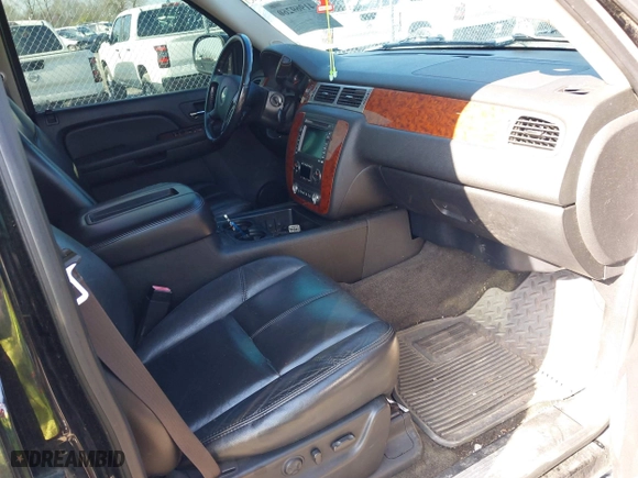2008 Chevrolet Avalanche LT w/1LT with VIN 3GNFK12348G157837, listed as a IAAI auction lot 41969260 with 192,658 mi miles. Bid and sale history available at carsss.com. Image 5.