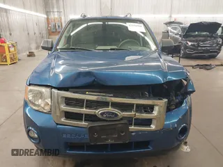 2011 Ford Escape XLT с VIN 1FMCU9DG2BKA08150, выставлен на аукционе IAAI как лот 42156966 с пробегом Не указан миль и . История ставок и продаж доступна на DreamBid. Изображение 13.