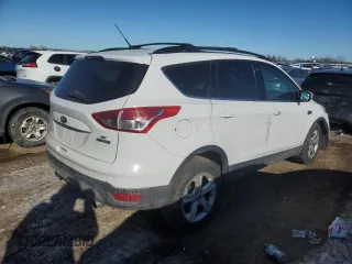 2014 Ford Escape SE with VIN 1FMCU0GX1EUD38118, listed as a Copart auction lot 45914145 with 134,079 mi miles and Salvage Title. Bid and sale history available at carsss.com. Image 3.