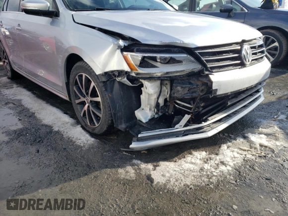 2015 Volkswagen Jetta SE z VIN 3VWD07AJ5FM209898, wystawiony jako Copart lot #49032185 z przebiegiem 173 697 mil mil oraz Szkoda całkowita • Salvage title. Historia ofert i sprzedaży dostępna na DreamBid. Obrazek 12.