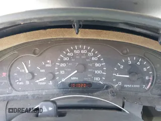 2003 Chevrolet Cavalier LS Sport z VIN 1G1JH12F037221557, wystawiony jako IAAI lot #42181098 z przebiegiem 10 120 mil mil oraz . Historia ofert i sprzedaży dostępna na DreamBid. Obrazek 7.