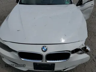 2015 BMW 3 Series 328i xDrive с VIN WBA3B5G56FNS19222, выставлен на аукционе Copart как лот 54548145 с пробегом 95 087 миль миль и Списание • Salvage title. История ставок и продаж доступна на DreamBid. Изображение 11.