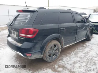 2020 Dodge Journey Crossroad with VIN 3C4PDCGB8LT265929, listed as a IAAI auction lot 41539494 with 154,915 mi miles and . Bid and sale history available at DreamBid. Image 4.