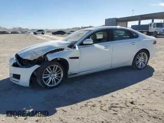 2016 Jaguar XF 35t Prestige with VIN SAJBE4BV6GCY03772, listed as a Copart auction lot 81956934 with 51,187 mi miles and Non Repairable. Bid and sale history available at carsss.com. Image 1.
