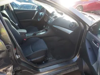 2011 Mazda Mazda3 s Sport with VIN JM1BL1K68B1361786, listed as a IAAI auction lot 41105561 with 157,534 mi miles. Bid and sale history available at carsss.com. Image 5.