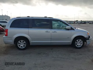 2008 Chrysler Town & Country Touring with VIN 2A8HR54PX8R822991, listed as a IAAI auction lot 42028717 with 152,898 mi miles. Bid and sale history available at carsss.com. Image 14.