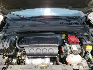 2020 Jeep Renegade Latitude z VIN ZACNJABB7LPL31497, wystawiony jako Copart lot #59149995 z przebiegiem 45 396 mil mil oraz Szkoda całkowita • Salvage title. Historia ofert i sprzedaży dostępna na DreamBid. Obrazek 12.