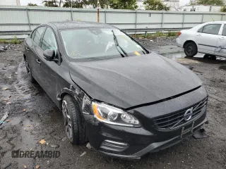 2017 Volvo S60 Dynamic with VIN YV140MTL0H2428370, listed as a Copart auction lot 60693362 with 33,356 mi miles. Bid and sale history available at carsss.com. Image 1.