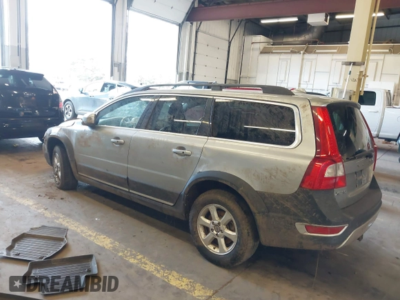 2012 Volvo XC70 3.2L with VIN YV4952BZ7C1130871, listed as a IAAI auction lot 41812602 with 182,494 mi miles and . Bid and sale history available at DreamBid. Image 3.