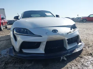 2021 Toyota GR Supra 3.0 with VIN WZ1DB0C08MW043660, listed as a IAAI auction lot 41865609 with 17,463 mi miles. Bid and sale history available at carsss.com. Image 13.