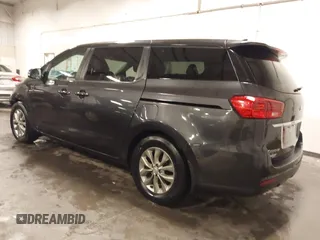 2020 Kia Sedona LX with VIN KNDMB5C17L6581477, listed as a IAAI auction lot 41705127 with 40,979 mi miles. Bid and sale history available at carsss.com. Image 3.