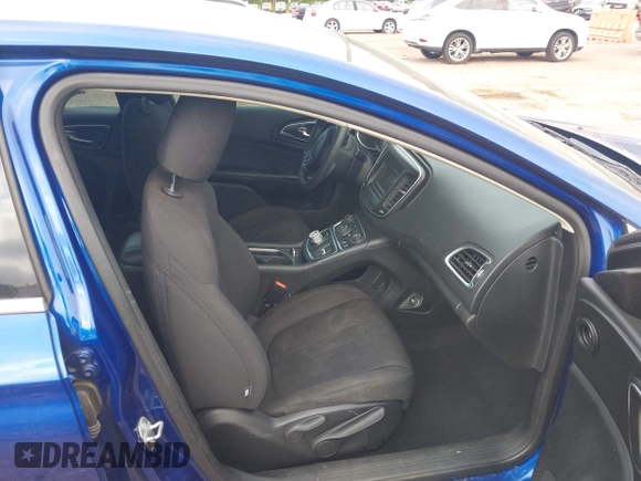 2015 Chrysler 200 Limited with VIN 1C3CCCAB3FN507626, listed as a IAAI auction lot 42047898 with 199,292 mi miles. Bid and sale history available at carsss.com. Image 5.