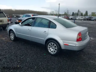 2003 Volkswagen Passat GLS with VIN WVWPD63B23P197123, listed as a IAAI auction lot 41916609 with 205,615 mi miles. Bid and sale history available at carsss.com. Image 3.